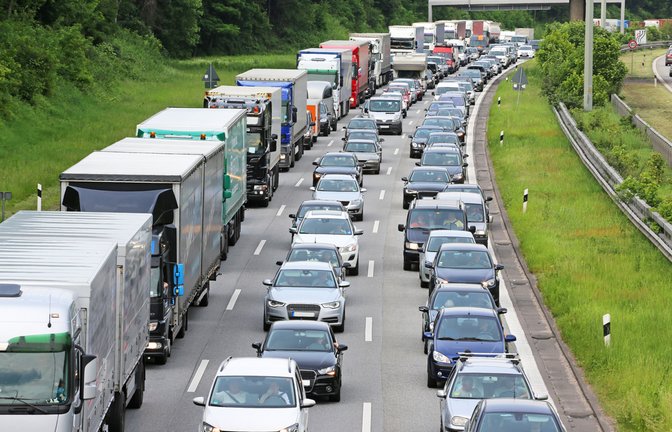Zum Ferienstart wird es wieder viel Stau geben.<span class='image-autor'>Foto: Canetti / shutterstock.com</span>