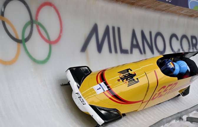 Johannes Lochner auf dem Weg zum Doppel-Olympiasieg.<span class='image-autor'>Foto: IMAGO/Sports Press Photo</span>