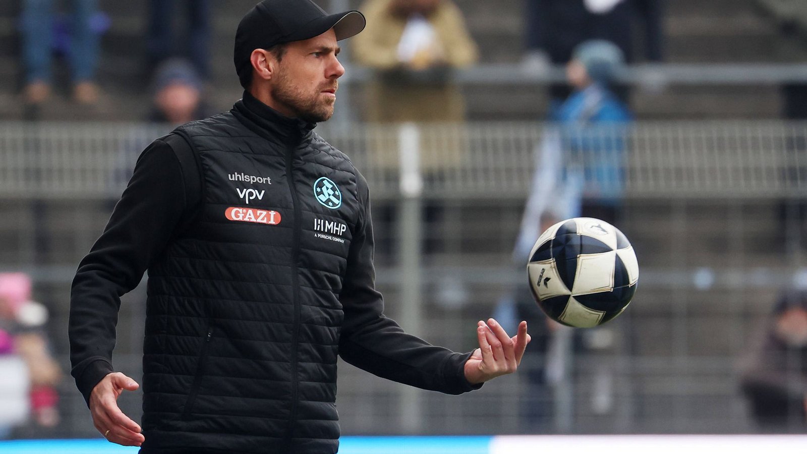Kickers-Trainer Marco Wildersinn: „Das zeigt einfach nur, dass es immer noch viel zu viele dumme Leute gibt.“Foto: Pressefoto Baumann Kickers-Trainer Marco Wildersinn: „Das zeigt einfach nur, dass es immer noch viel zu viele dumme Leute gibt.“Foto: Pressefoto Baumann