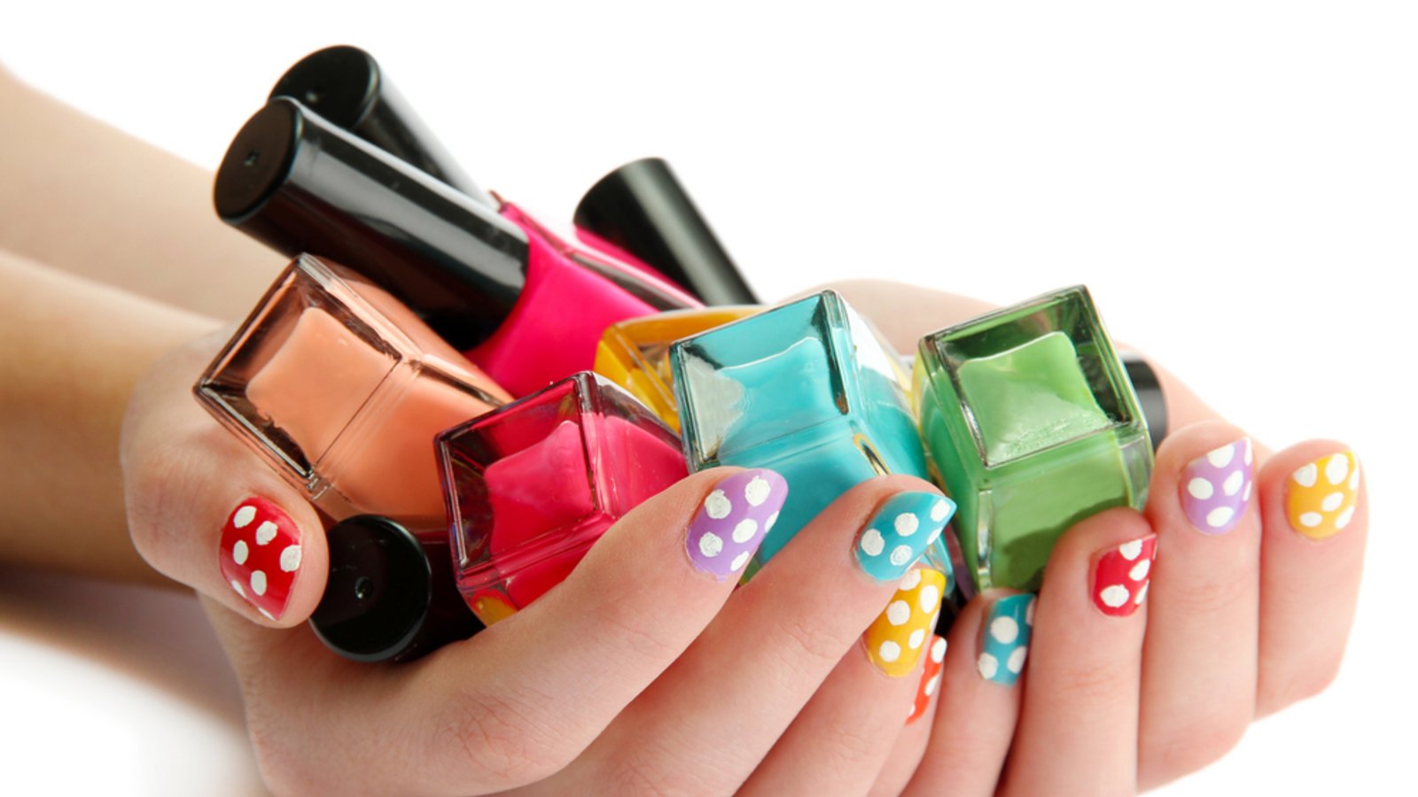 Ein nerviges Problem: klumpiger NagellackFoto: Africa Studio / shutterstock.com