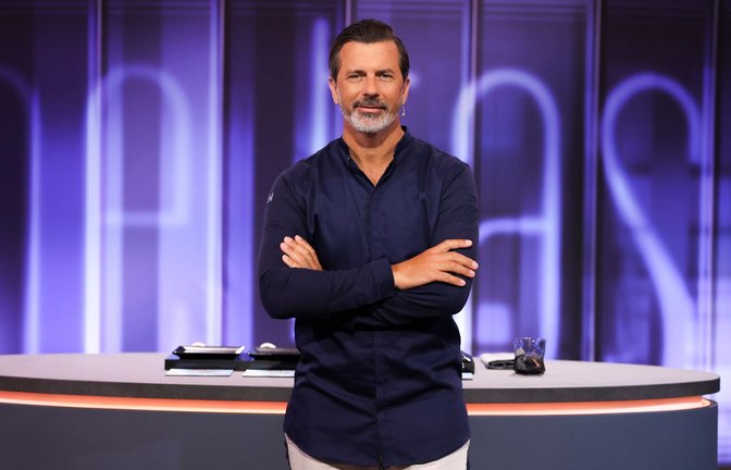 Andreas Caminada kann nicht nur gut kochen - er sieht auch gut aus.<span class='image-autor'>Foto: Joyn/ Benedikt Müller</span>