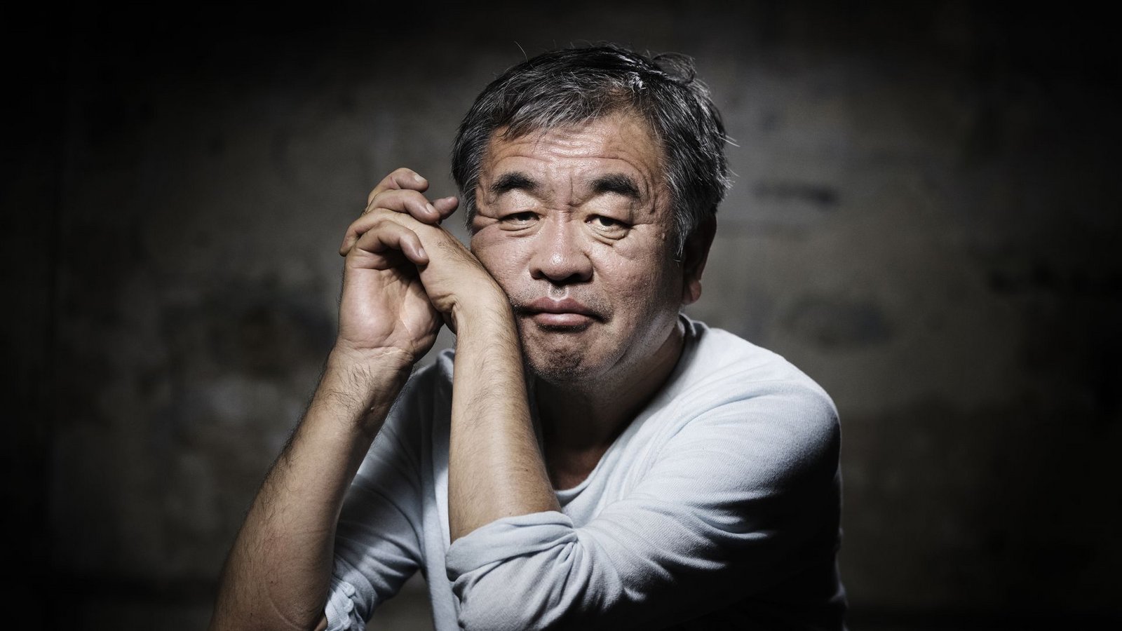 Der international bekannte japanische Architekt Kengo Kuma ist Gastredner auf einer Tagung in Reutlingen zum Thema innovativer Holzbau.Foto: AFP/JOEL SAGET Der international bekannte japanische Architekt Kengo Kuma ist Gastredner auf einer Tagung in Reutlingen zum Thema innovativer Holzbau.Foto: AFP/JOEL SAGET