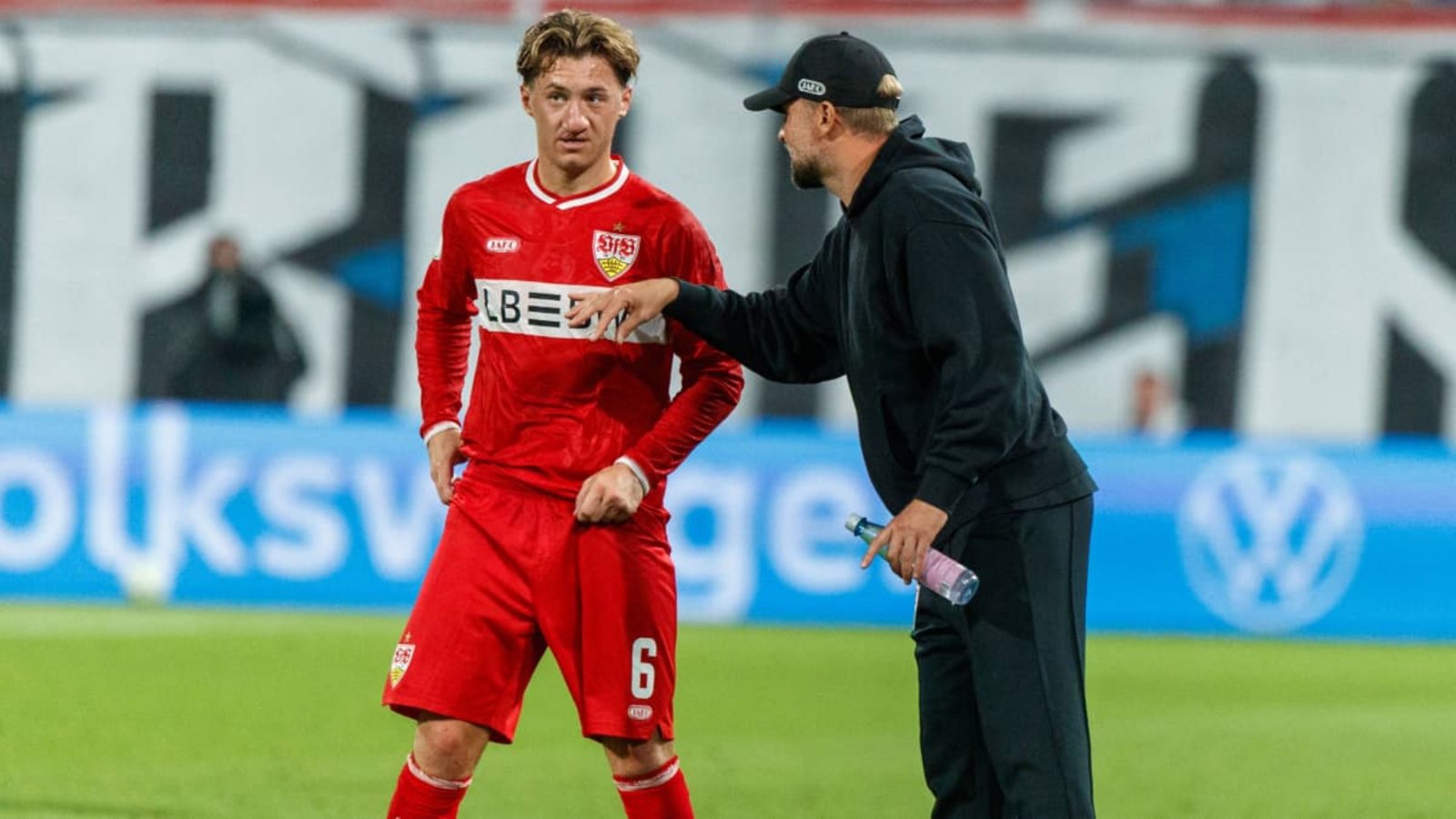 VfB-Trainer Sebastian Hoeneß (rechts) mit einem seiner wichtigsten Linksfüße: Angelo StillerIMAGO/Andy Bünning