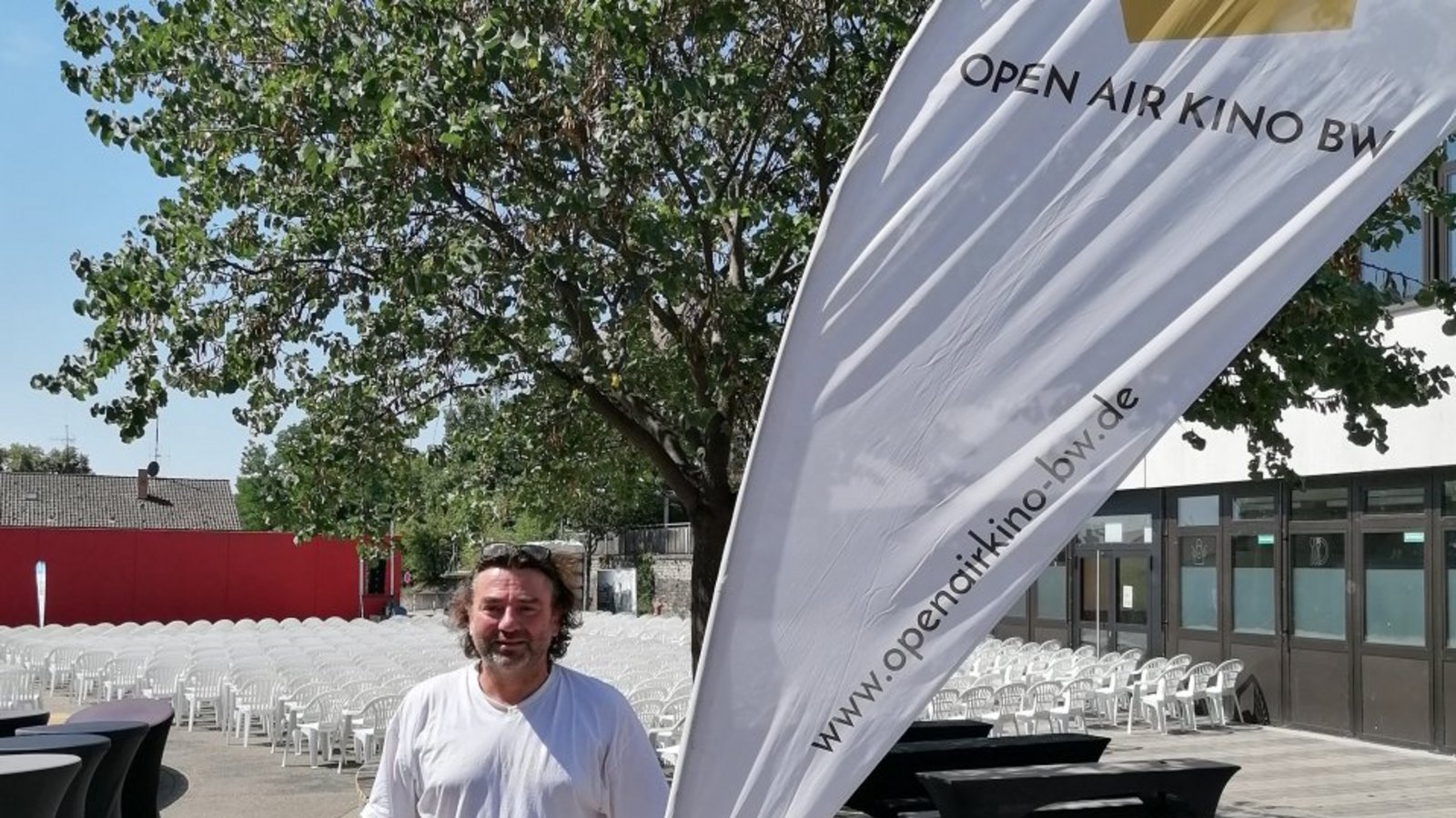 Organisator Michael Eisinger freut sich auf viele Gäste beim Open-Air-Kino. Foto: Banholzer Organisator Michael Eisinger freut sich auf viele Gäste beim Open-Air-Kino. Foto: Banholzer