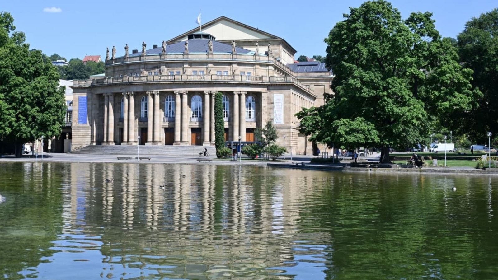 Das Stuttgarter OpernhausBernd Weißbrod/dpa Das Stuttgarter OpernhausBernd Weißbrod/dpa