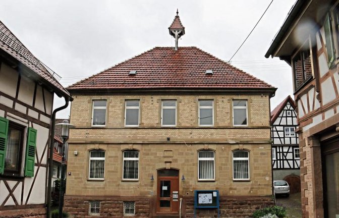 Das Rathaus in Schützingen wird für die Anschlussunterbringung umgenutzt.  Foto: Rücker