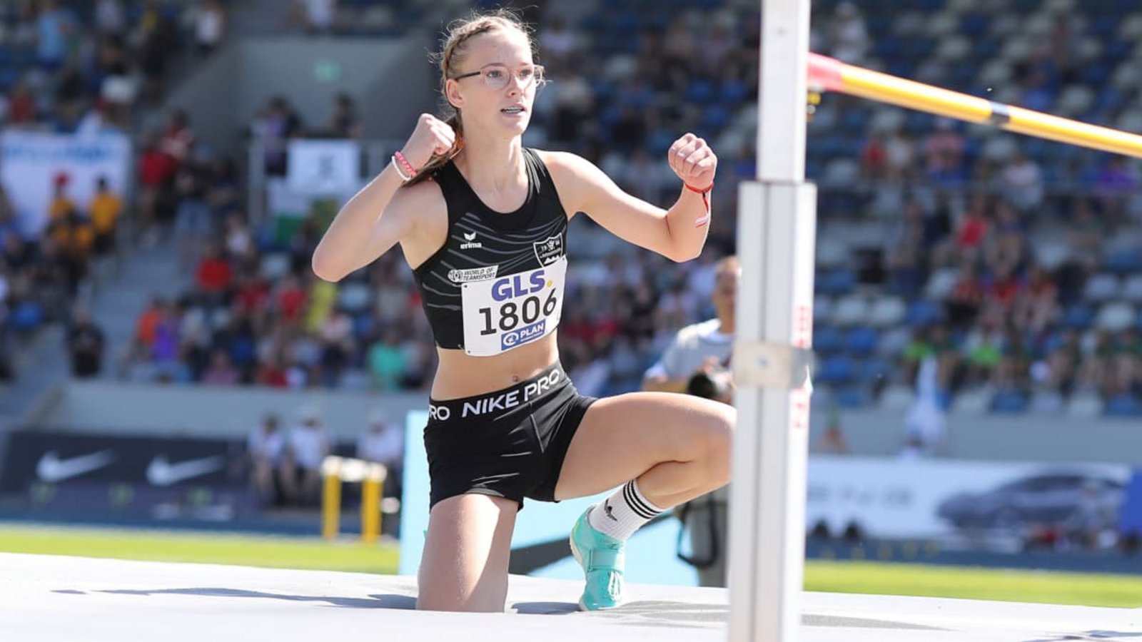 Siegerfaust nach dem Titel: Lisa Bender vom TSV Baltmannsweiler gewinnt in Wattenscheid DM-Gold im Hochsprung.Ralf Görlitz Siegerfaust nach dem Titel: Lisa Bender vom TSV Baltmannsweiler gewinnt in Wattenscheid DM-Gold im Hochsprung.Ralf Görlitz