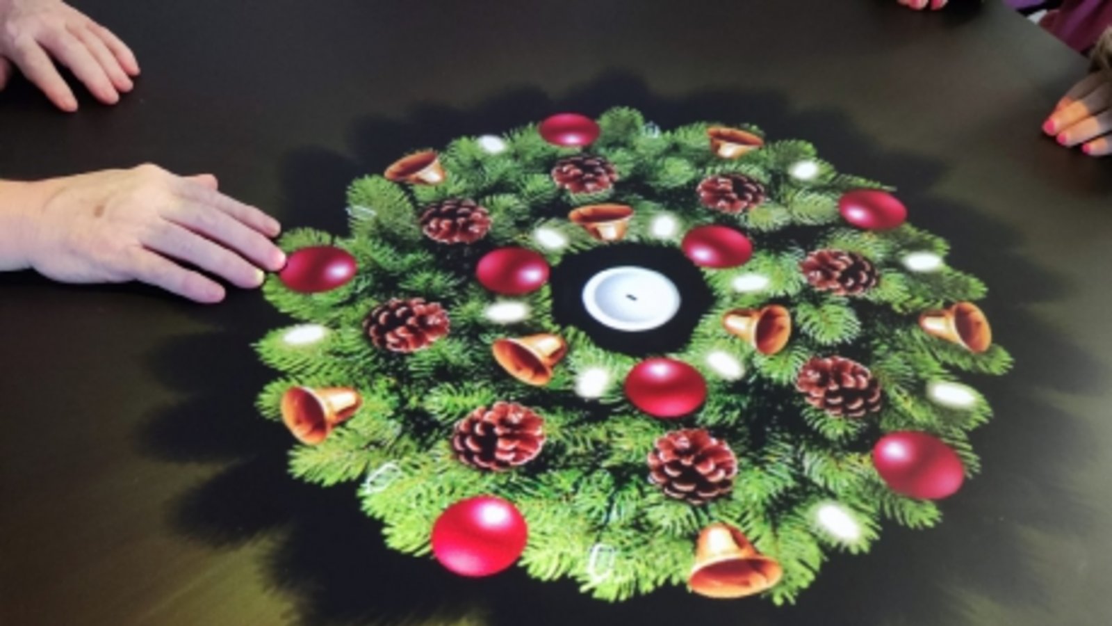 Das Haus am Schlösslesbrunnen in Sersheim hat dank Spenden eine Tovertafel, die Spiele etc projeziert. Foto: p