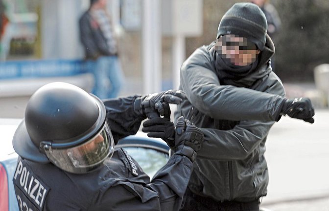 Gewaltdelikte gegen Polizeibeamte haben im Kreis Ludwigsburg zugenommen.  Foto: dpa