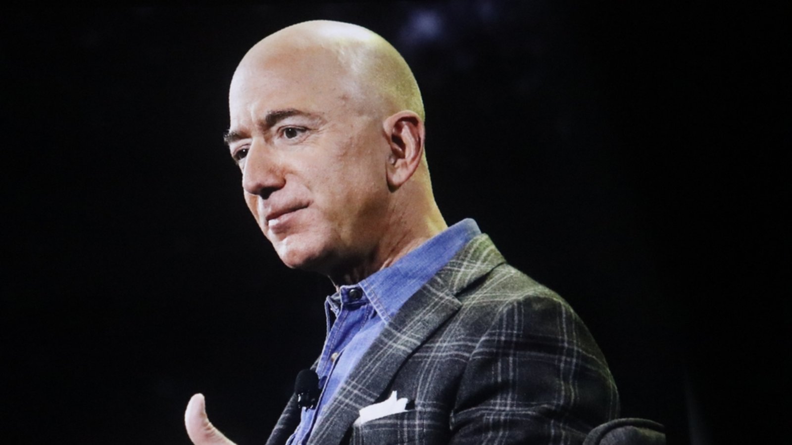 Jeff Bezos: Der Amazon-Gründer bleibt eine feste Größe unter den Superreichen – trotz Rückzug als CEO.Foto: Photo Agency/ Shutterstock
