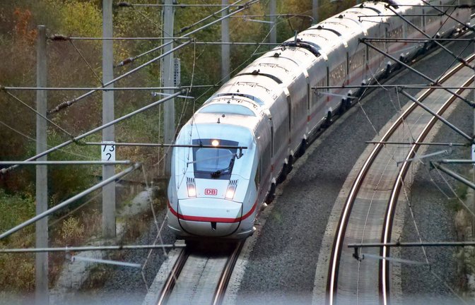Die Linke fordert unter anderem, eine gemeinsame Buchungsplattform für eine europäische Bahn zu schaffen.<span class='image-autor'>Foto: imago/Martin Wagner</span>