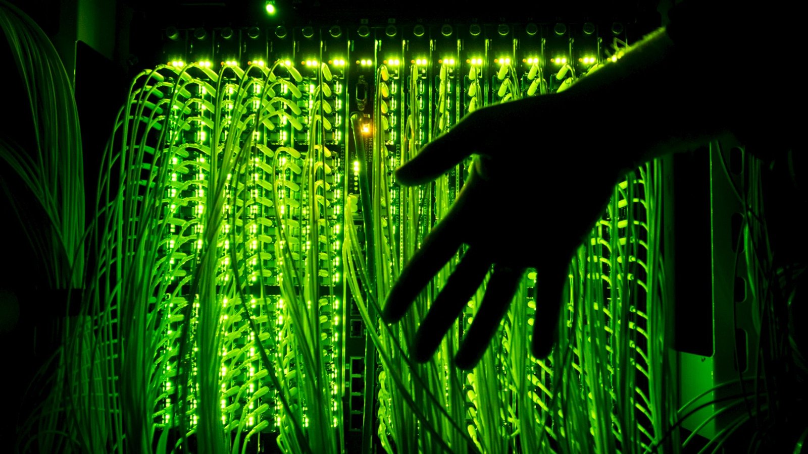 Die Chinesin soll Informationen zu Flügen, Fracht und Passagieren weitergegeben haben. (Symbolfoto)Foto: picture alliance / dpa/Daniel Reinhardt