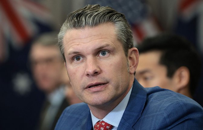 US-Verteidigungsminister Pete Hegseth erklärte die Umbenennung damit, die „Politik aus der Namensgebung“ herausnehmen zu wollen.<span class='image-autor'>Foto: Getty Images via AFP/ALEX WONG</span>