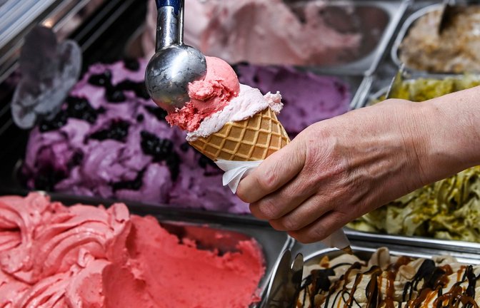 Der Preis für eine Kugel Eis ist in Baden-Württemberg teilweise teurer geworden (Symbolbild).<span class='image-autor'>Foto: dpa/Jens Kalaene</span>
