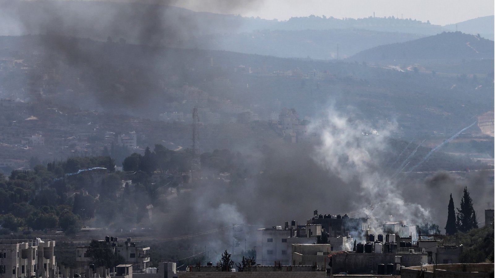 Zahlreiche Geiseln sollen laut Hamas bei den israelischen Angriffen auf den Gazastreifen getötet worden sein.   (Symbolfoto)Foto: dpa/Ayman Nobani