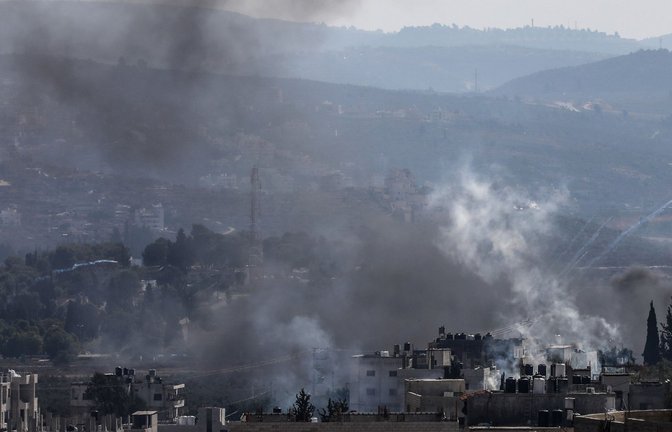 Zahlreiche Geiseln sollen laut Hamas bei den israelischen Angriffen auf den Gazastreifen getötet worden sein.   (Symbolfoto)<span class='image-autor'>Foto: dpa/Ayman Nobani</span>