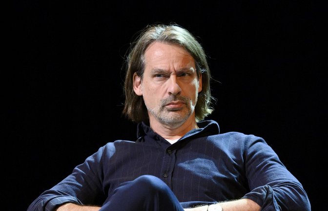 Richard David Precht hat mit seinen Äußerungen über orthodoxe Juden heftige Kritik auf sich gezogen.<span class='image-autor'>Foto: IMAGO/Panama Pictures/IMAGO/Dwi Anoraganingrum</span>