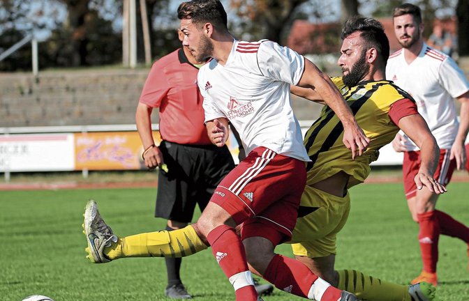 Der VfR Sersheim hat sich die Dienste von Lukas Blessing (vorne) vom Bezirksligisten VfL Brackenheim gesichert. Foto: Archiv/Baumann