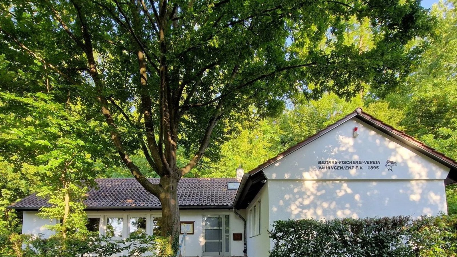 Am Vereinsheim des Bezirks-Fischerei-Vereins wird am Samstag gefeiert. Foto: p Am Vereinsheim des Bezirks-Fischerei-Vereins wird am Samstag gefeiert. Foto: p