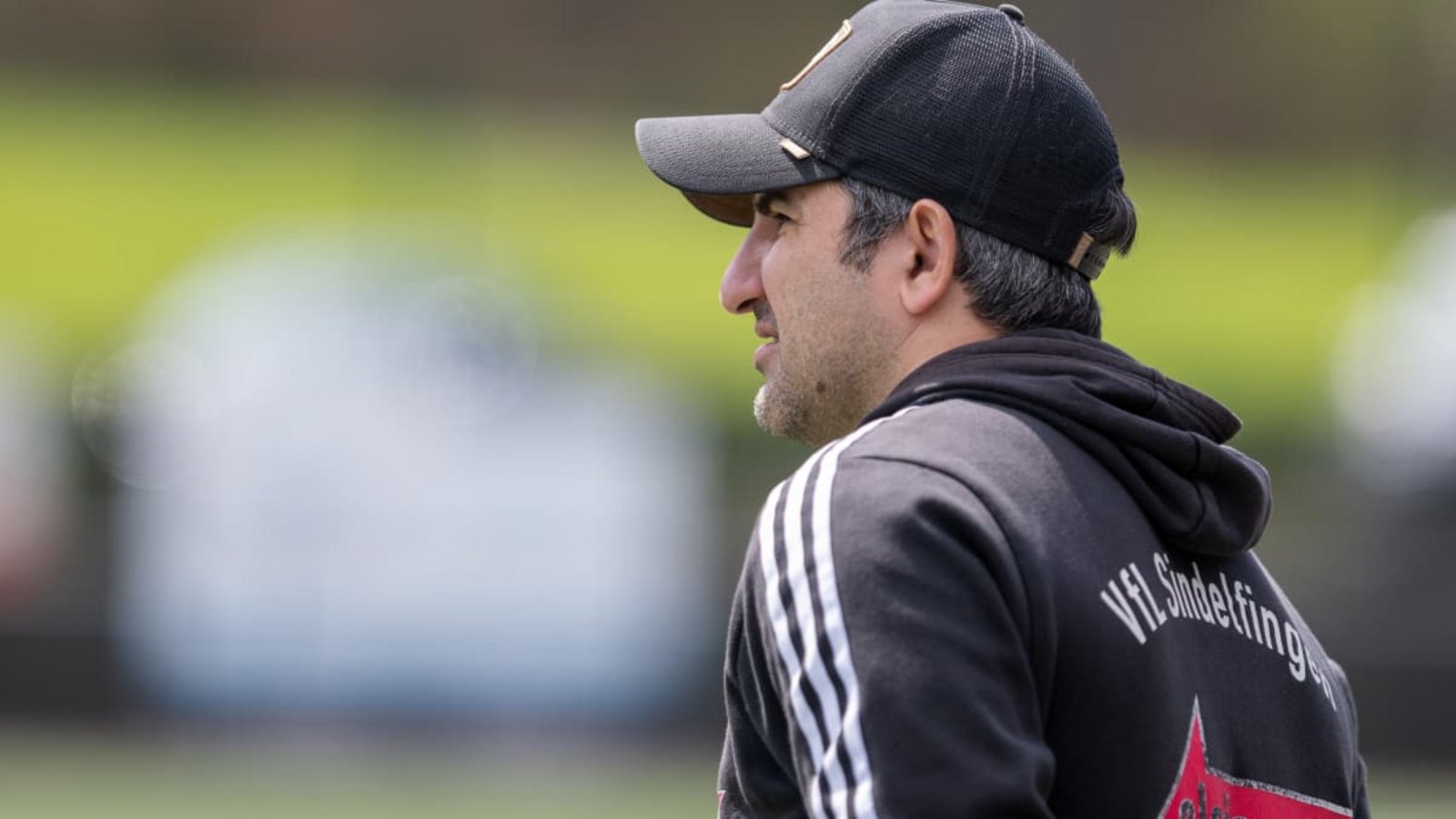 Antonios Anastasakis vom VfL Sindelfingen II schimpft über die Versetzung seines Teams in eine andere Staffel der Kreisliga A.Eibner-Pressefoto/Sascha Walther Antonios Anastasakis vom VfL Sindelfingen II schimpft über die Versetzung seines Teams in eine andere Staffel der Kreisliga A.Eibner-Pressefoto/Sascha Walther