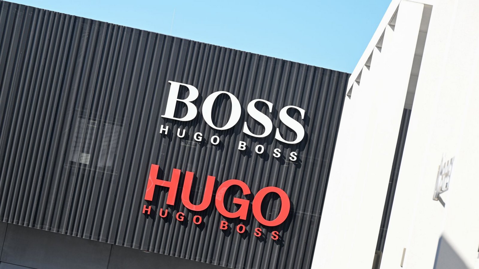 Hugo Boss-Aktie steigt nach Frasers-Offerte deutlichFoto: Bernd Weißbrod/dpa Hugo Boss-Aktie steigt nach Frasers-Offerte deutlichFoto: Bernd Weißbrod/dpa