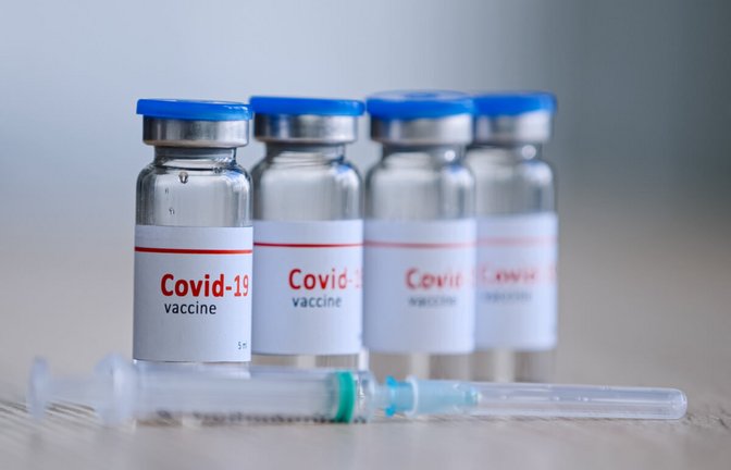 Hier erfahren Sie, ab wann und für wen die STIKO eine vierte Corona-Impfung empfiehlt. Alles Wichtige zur zweiten Booster-Impfung.<span class='image-autor'>Foto: Maya Lab / Shutterstock.com</span>