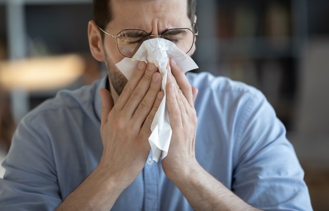 Eine Corona-Infektion kann sich über mehrere Wochen ziehen.<span class='image-autor'>Foto: fizkes / shutterstock.com</span>