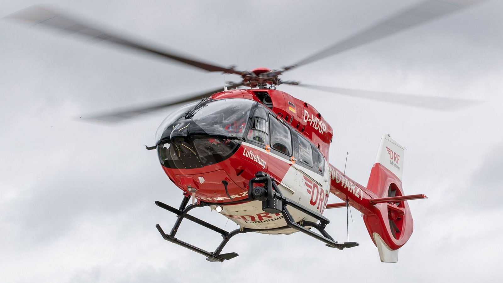 Ein Rettungshubschrauber war im Einsatz. (Symbolbild)Foto: Daniel Karmann/dpa/Daniel Karmann