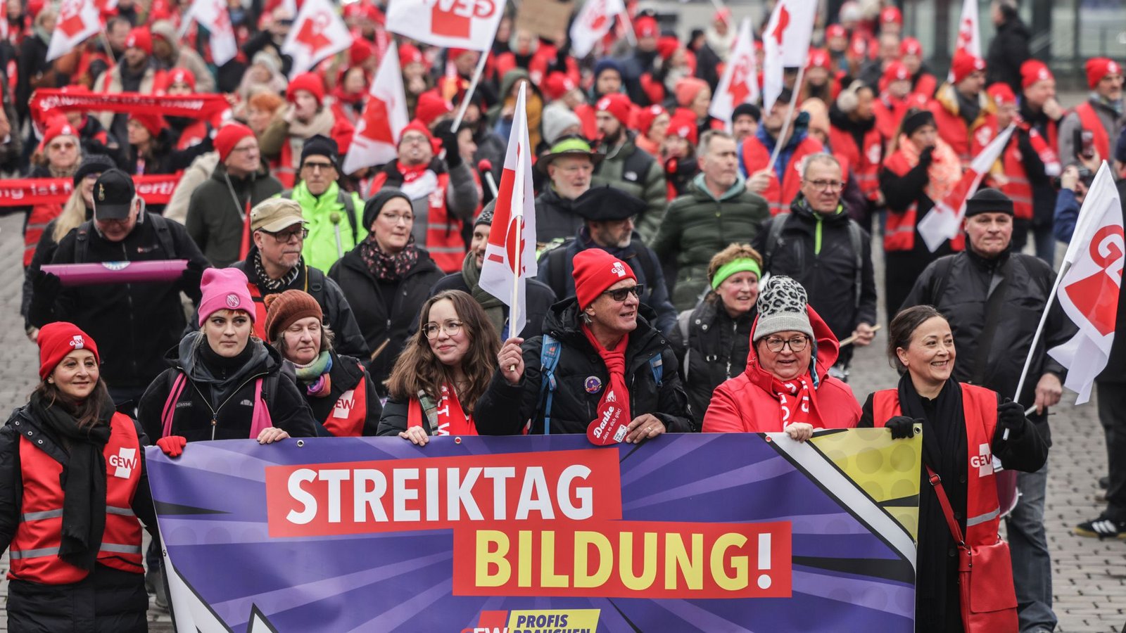 Bildungsstreik mit Kundgebung in Mannheim.Foto: Oliver Berg/dpa