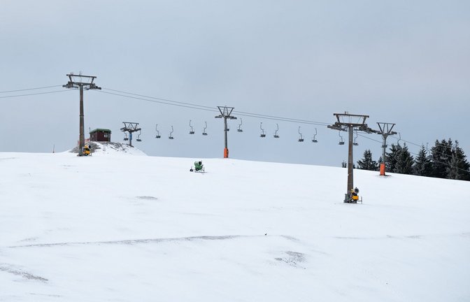 Wann kann am Feldberg endlich die Skisaison so richtig starten?<span class='image-autor'>Foto: dpa/Silas Stein</span>