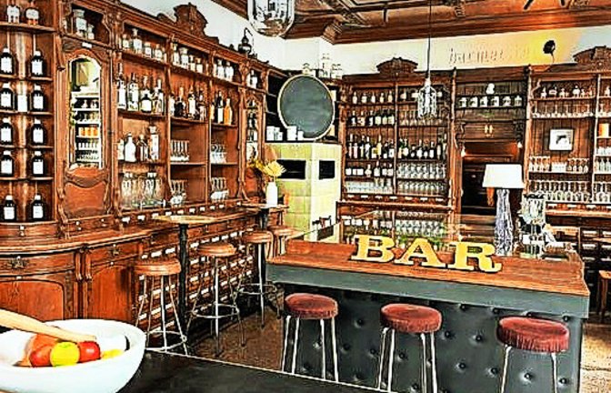 Die ehemalige Stitzenburg-Apotheke ist mittlerweile eine Bar-Location.<span class='image-autor'>Foto: /STZN</span>