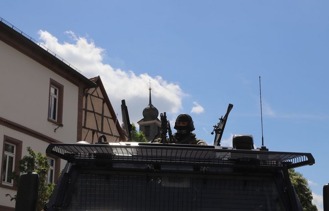 Beamte des SEK Baden-Württemberg bei einer Razzia gegen mutmaßliche Reichsbürger im vergangenen Mai in<span class='image-autor'>Foto: Franz Feyder/StN</span>