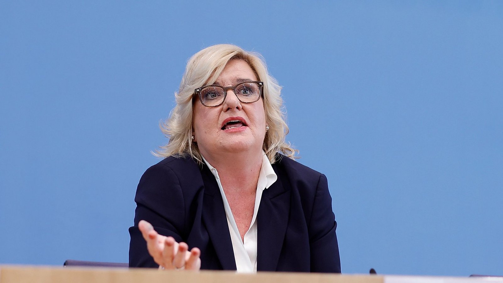 Die Wehrbeauftragte Eva Högl stellt sich in Berlin den Fragen der JournalistenFoto: dpa/Carsten Koall Die Wehrbeauftragte Eva Högl stellt sich in Berlin den Fragen der JournalistenFoto: dpa/Carsten Koall