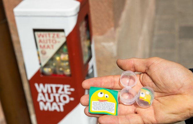 Der Witze-Automat in Nürnberg wurde gestohlen.<span class='image-autor'>Foto: dpa/Daniel Karmann</span>