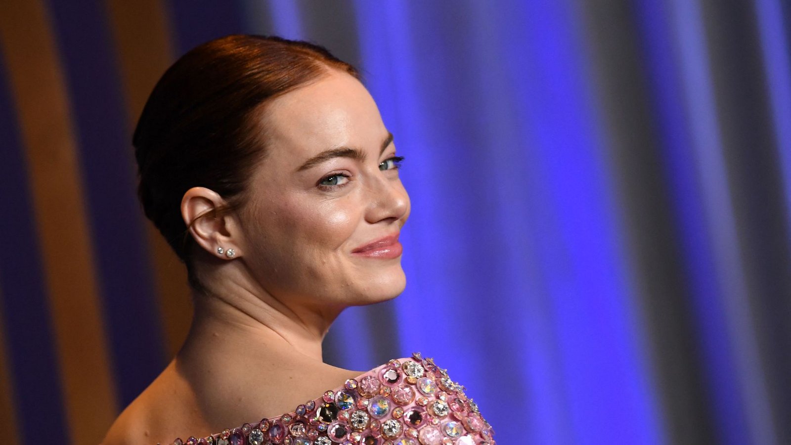 Auch Emma Stone ließ sich beim Governor Awards blicken. Die Schauspielerin ist für Filme wie „Cruella“, „La La Land“ oder „Easy A“ bekannt.Foto: AFP/VALERIE MACON Auch Emma Stone ließ sich beim Governor Awards blicken. Die Schauspielerin ist für Filme wie „Cruella“, „La La Land“ oder „Easy A“ bekannt.Foto: AFP/VALERIE MACON