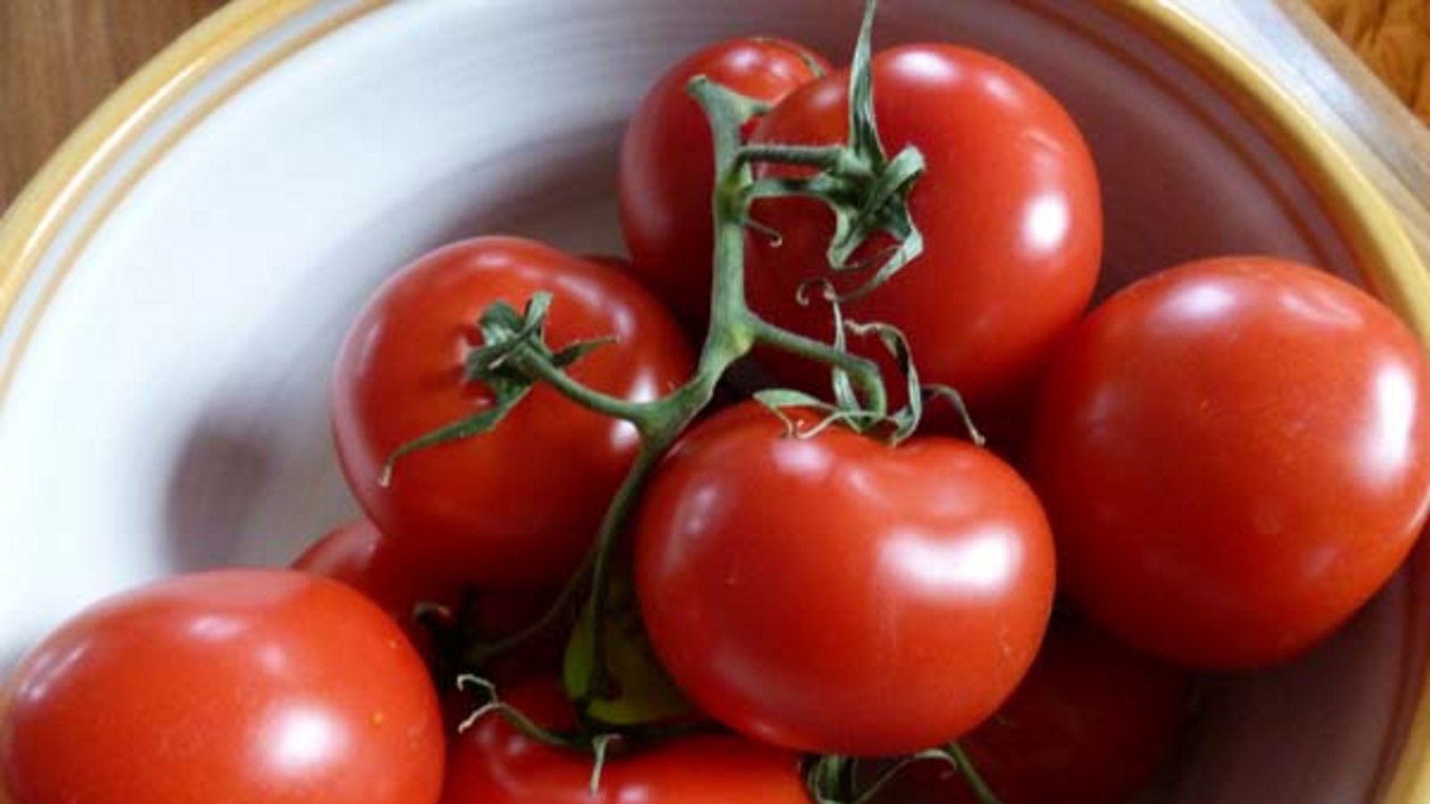 So kennen und lieben die meisten die Tomate. Foto: Rücker
