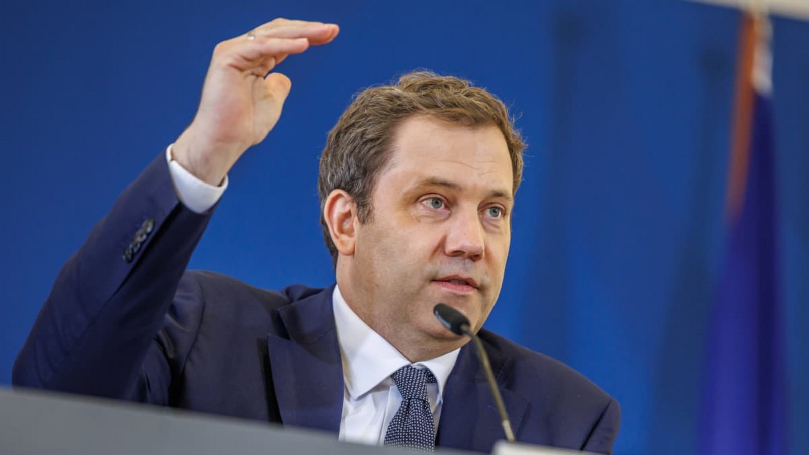 Darauf versteht er sich bestens: Bundesfinanzminister Lars Klingbeil (SPD) häuft Schulden auf, wie kein Finanzminister in der Geschichte der Bundesrepublik vor ihm.Imago/Andreas Gora Darauf versteht er sich bestens: Bundesfinanzminister Lars Klingbeil (SPD) häuft Schulden auf, wie kein Finanzminister in der Geschichte der Bundesrepublik vor ihm.Imago/Andreas Gora