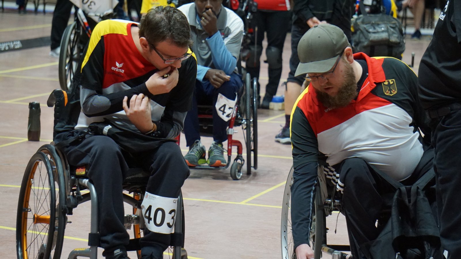 Bastian Keller (rechts) berät sich mit Teampartner Boris Nicolai über die Vorgehensweise, die wohl den besten Erfolg verspricht. Foto: privat