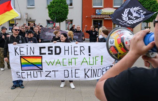 Queer und LGBTQ sind Bezeichnungen, die offensichtlich immer noch einigen Angst machen. Der Kampf gegen sexuelle Selbstbestimmung gehört mit zu den Versuchen, rückwärtsgewandt zu agieren.<span class='image-autor'>Patrick Pleul/dpa</span>