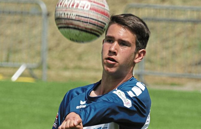 Andreas Knodel musste bei den U-16-Faustballern den Angriff übernehmen, obwohl er kein gelernter Schlagmann ist. Foto: Archiv/Nachreiner