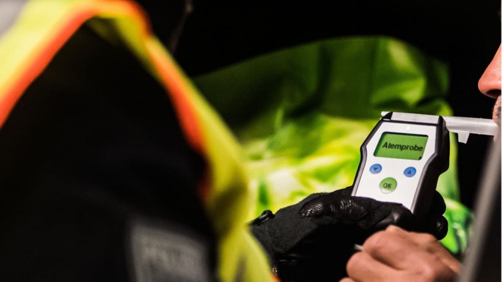 Ein stark betrunkener Mann konnte von der Polizei aus dem Verkehr gezogen werden. (Symbolfoto)dpa