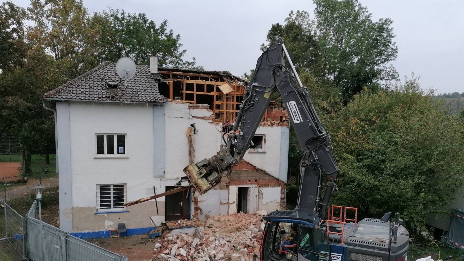 Hier war unter anderem das Domizil der Griechischen Gemeinde in Vaihingen. Hier war unter anderem das Domizil der Griechischen Gemeinde in Vaihingen.