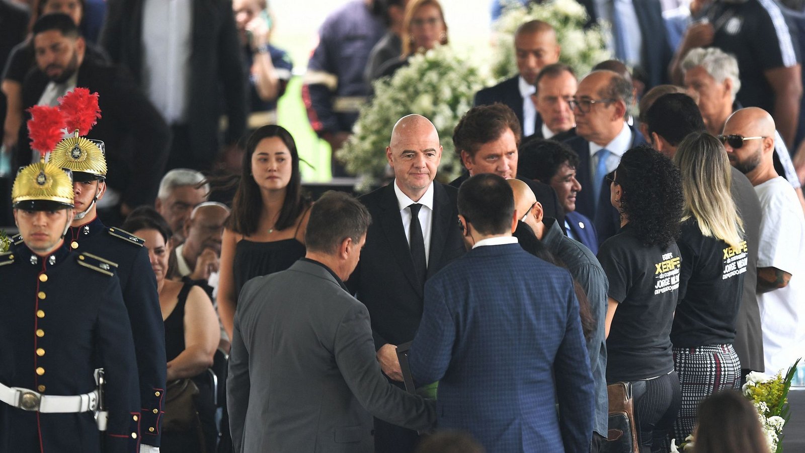 Weitere Bilder des Abschieds.Foto: AFP/CARL DE SOUZA