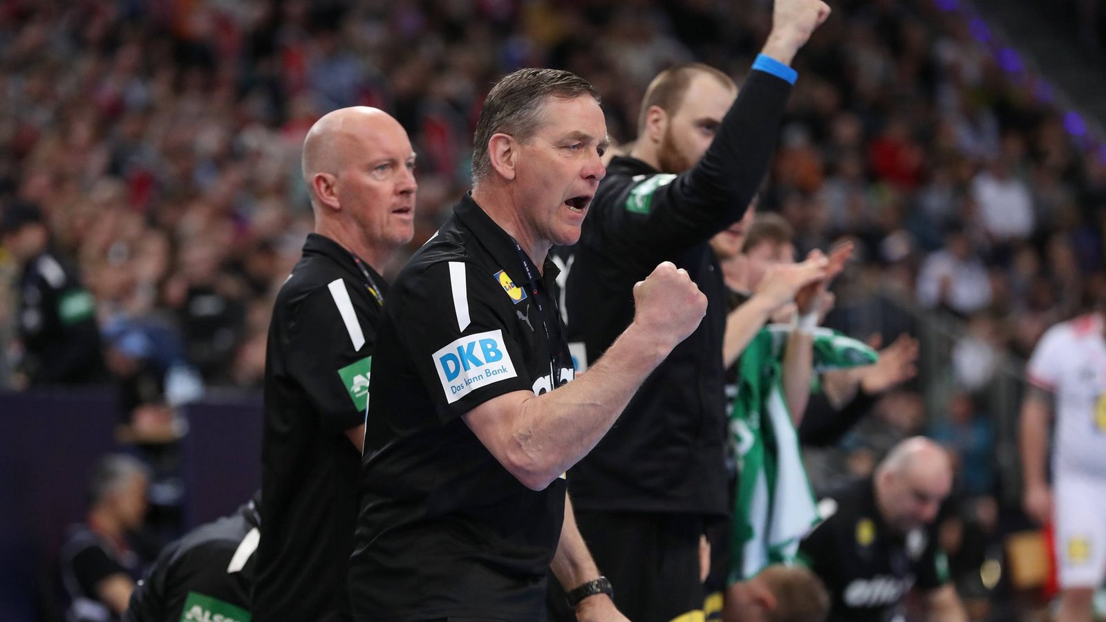 Jubel und Erleichterung bei Alfred Gislason: Deutschland steht im EM-Halbfinale.Foto: IMAGO/Jan Huebner Jubel und Erleichterung bei Alfred Gislason: Deutschland steht im EM-Halbfinale.Foto: IMAGO/Jan Huebner