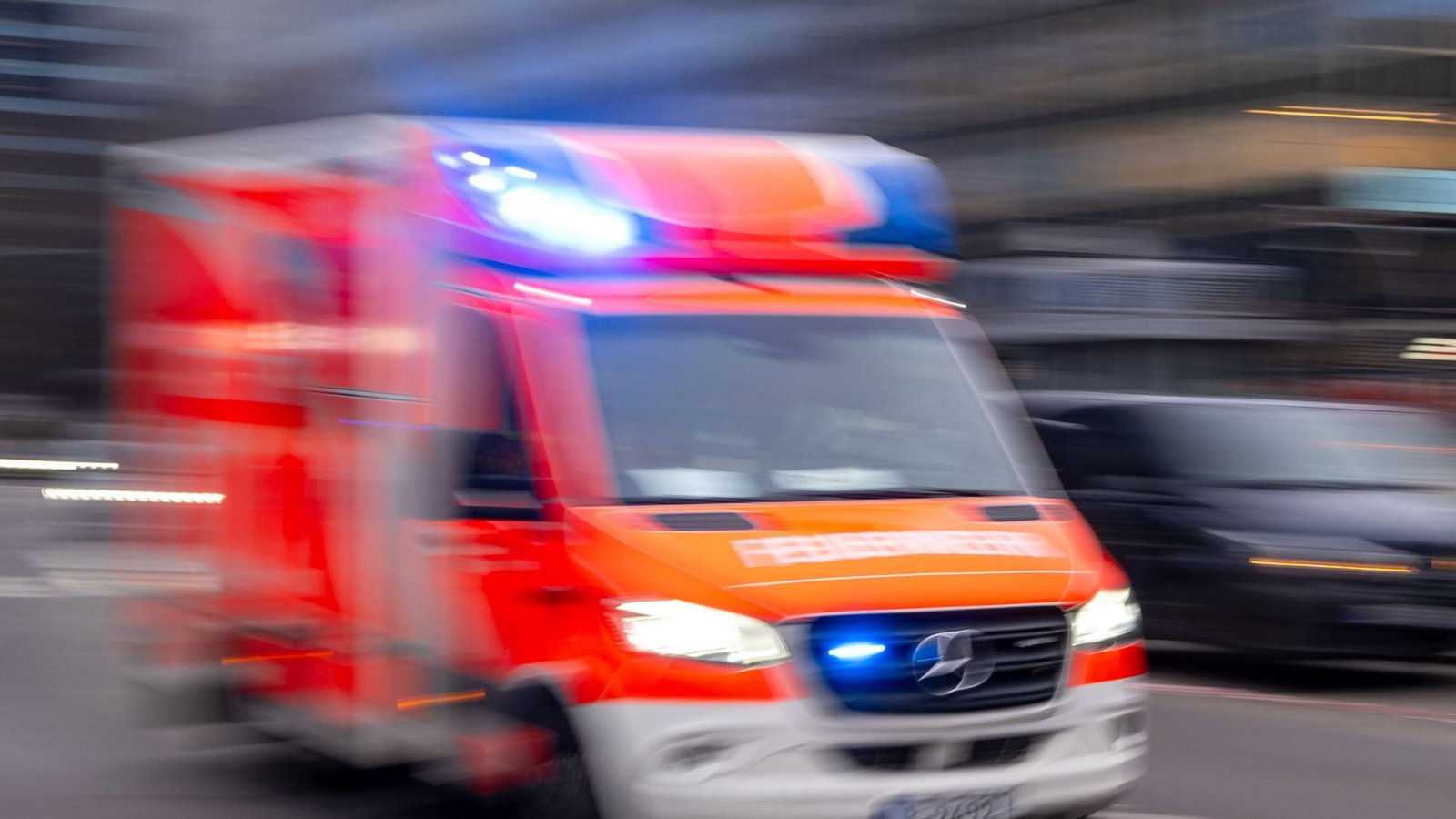Die Vierjährige wurde schwer verletzt in ein Krankenhaus gebracht. (Symbolbild)Foto: dpa/Monika Skolimowska Die Vierjährige wurde schwer verletzt in ein Krankenhaus gebracht. (Symbolbild)Foto: dpa/Monika Skolimowska