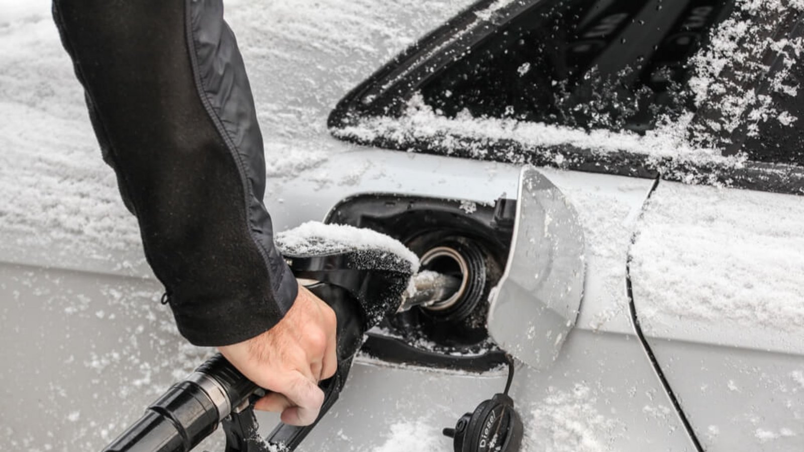 Bei Minusgraden: Winterdiesel.Foto: Lubo Ivanko / shutterstock.com