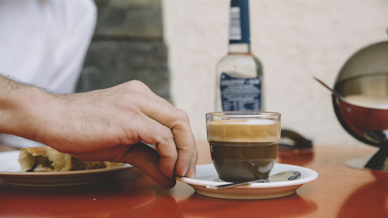 Viele Menschen können nicht mehr ohne Kaffee, besonders da es eine wachmachende Wirkung hat (Archivbild).Foto: Leif Piechowski/LICHTGUT/Leif Piechowski