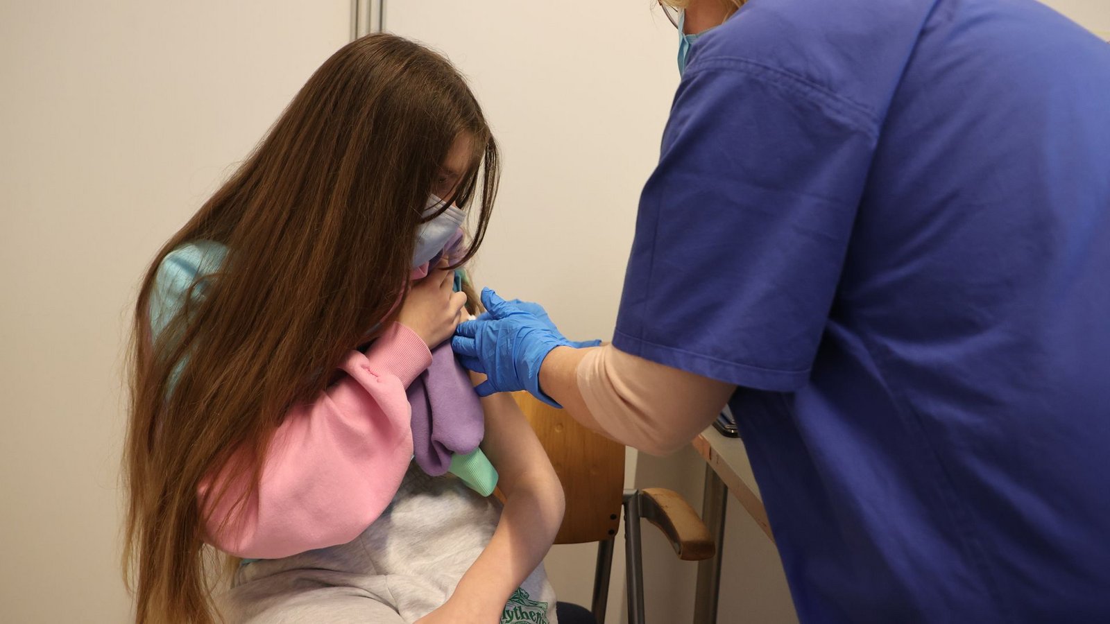 In den ersten Jahren nach der Ankunft sind die Hürden für Flüchtlinge im Gesundheitswesen laut einer Studie besonders hoch. (Symbolbild)Foto: Bodo Schackow/dpa-Zentralbild/dpa In den ersten Jahren nach der Ankunft sind die Hürden für Flüchtlinge im Gesundheitswesen laut einer Studie besonders hoch. (Symbolbild)Foto: Bodo Schackow/dpa-Zentralbild/dpa