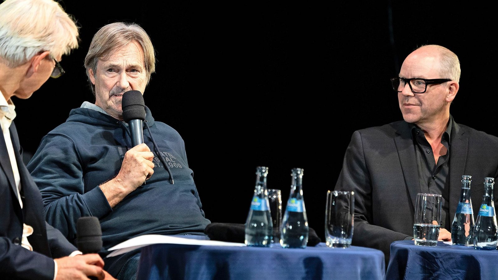 Helmut Zierl (Mitte) und Axel Preuß (li.) beim „Ortstermin“ unserer Zeitung im Alten Schauspielhaus in StuttgartFoto: Lichtgut/Leif Piechowski Helmut Zierl (Mitte) und Axel Preuß (li.) beim „Ortstermin“ unserer Zeitung im Alten Schauspielhaus in StuttgartFoto: Lichtgut/Leif Piechowski