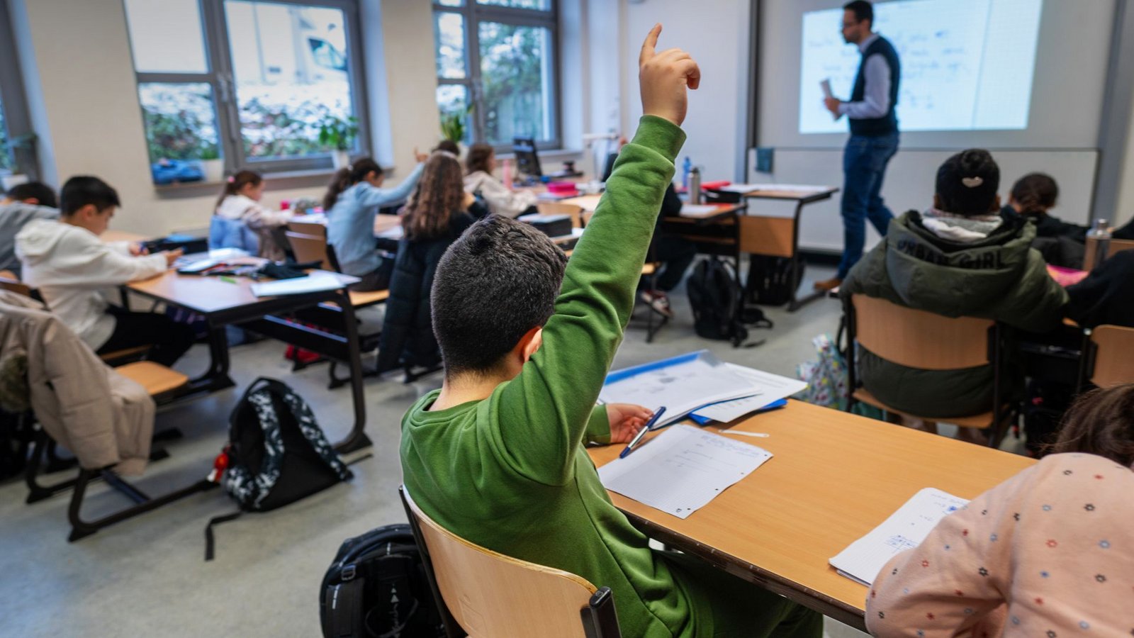 Suche nach Antworten: Was ist besser für Schüler, das acht- oder neunjährige Gymnasium – und welche Folgen hat die Entscheidung für die anderen Schularten in Baden-Württemberg?Foto: imago/Funke Foto Services Suche nach Antworten: Was ist besser für Schüler, das acht- oder neunjährige Gymnasium – und welche Folgen hat die Entscheidung für die anderen Schularten in Baden-Württemberg?Foto: imago/Funke Foto Services